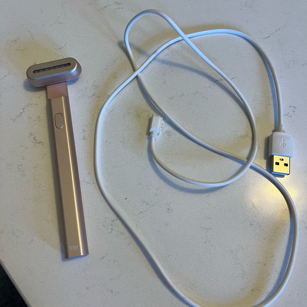 Rose Gold Electric Solawave with USB Cable